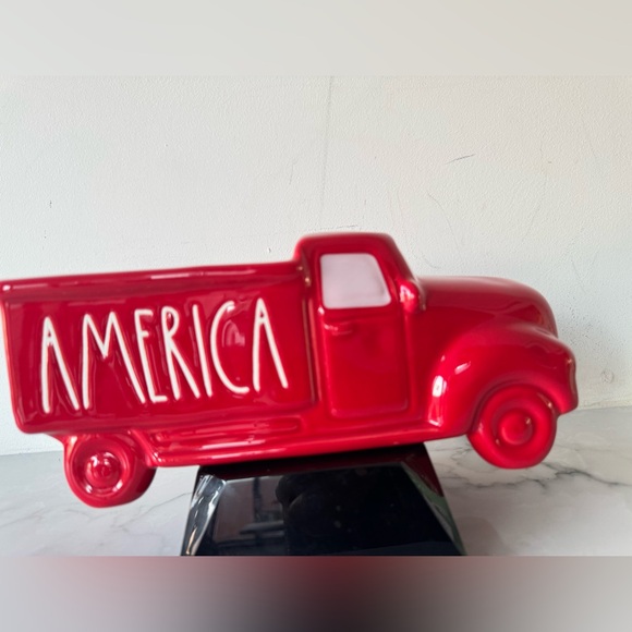 Patriotic Rae Dunn Red Truck America Table Decor Plant Holder new with box - Picture 12 of 16
